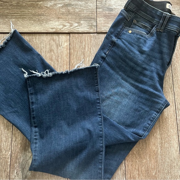 Democracy Denim - Democracy Ab Solution wide leg jeans with Frayed Hem, Size 10